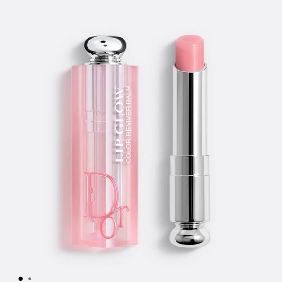 Meet LaLuLushop. Posh friends. Her closet is very versatile closet. Fun Posher - Picture 3 of 4